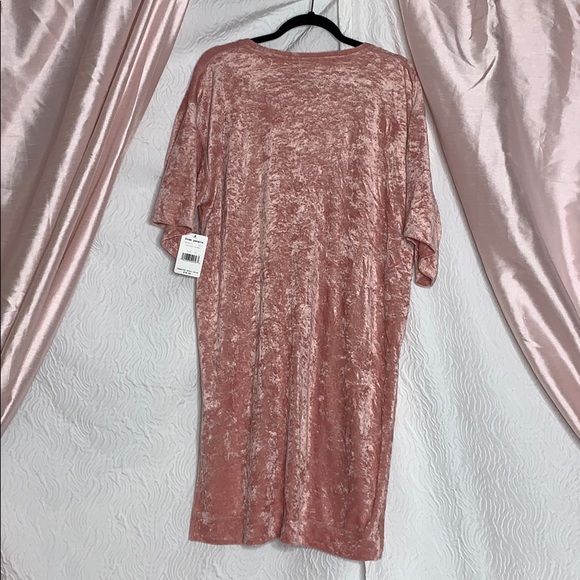 Free People The Luxe Crushed Velvet Hi-Lo Tee - Picture 4 of 6